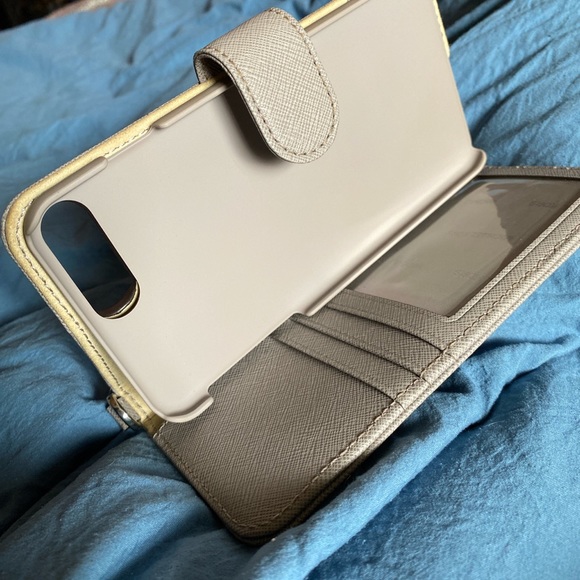 Michael Kors wallet / iPhone 7plus case - Picture 3 of 3